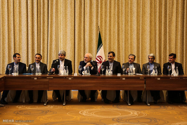 دیدار محمد جواد ظریف وزیر امور خارجه با ایرانیان مقیم لهستان