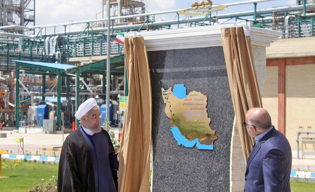 Rouhani officially inaugurates Mahabad Petrochemical Complex