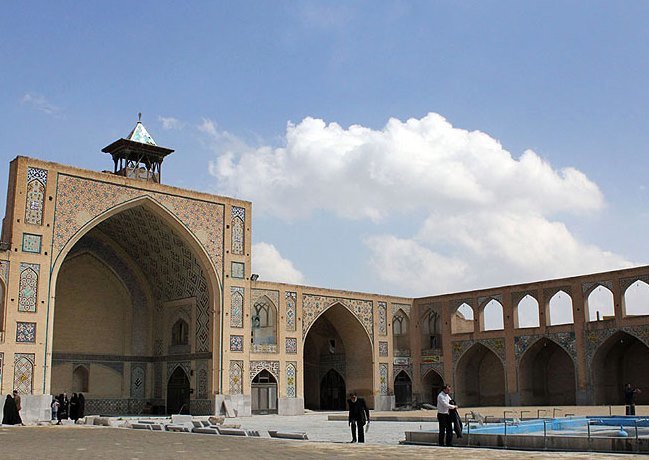 خانههای خدا که همسایگی ماست