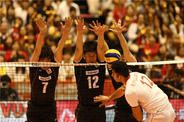 Iran, Japan volleyball in frames