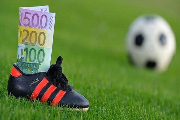 نمایندگان مخفی کمیته اخلاق در محل بازیهای پرسپولیس و سپاهان