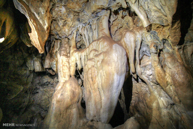 Derunsher cave of Rumeshkhan