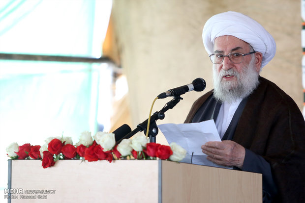 آیت الله وحید گلپایگانی نماینده ولی فقیه در جنوب شرق تهران 