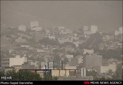 مدارس قصرشیرین به خاطر گرد و غبار تعطیل شد