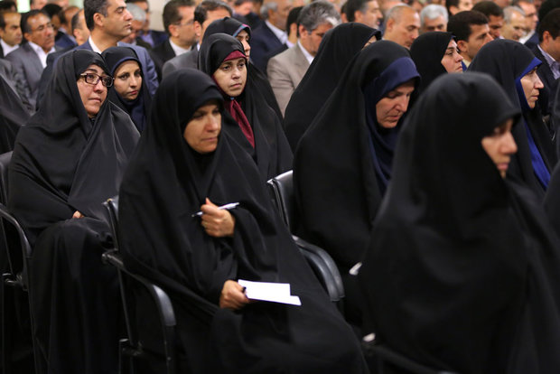 Leader receives Parliamentarians