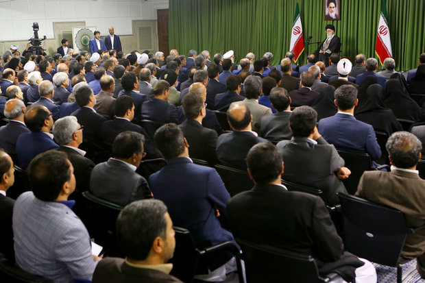 Leader receives Parliamentarians