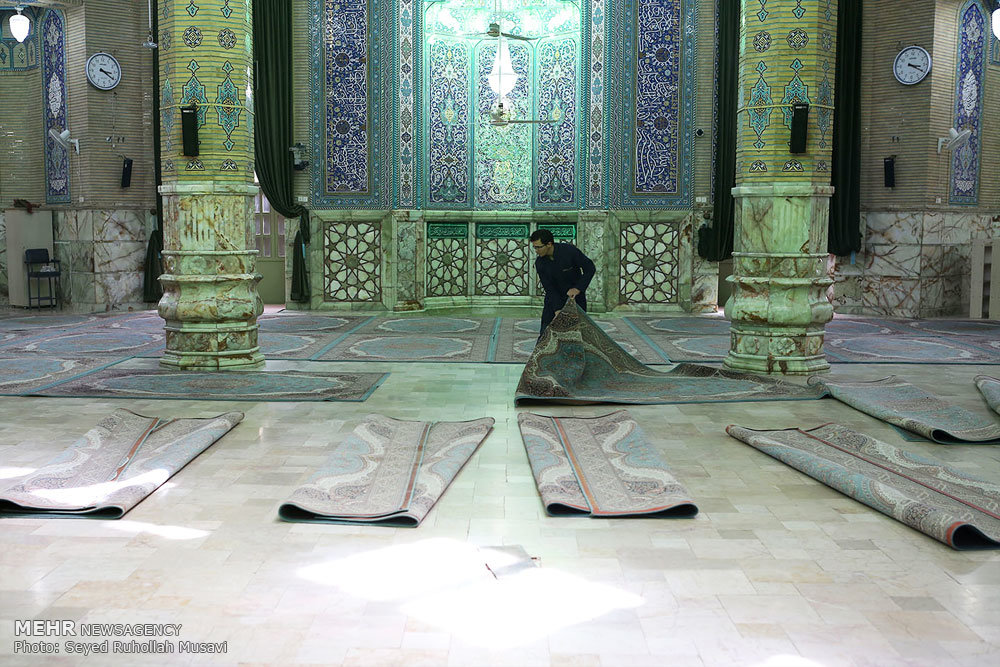 غبار روبی مسجد مقدس جمکران در آستانه ماه ضیافت الهی 