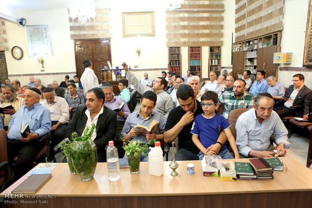 Commemoration of Imam Khomeini in Jewish synagogue