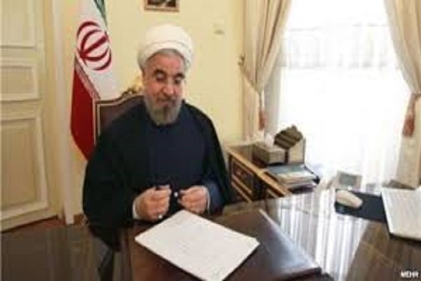 روحاني يهنئ المنتخب الايراني للمصارعة الحرة على فوزه ببطولة كأس العالم 