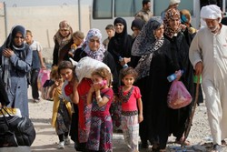 اعطای غذا در ازای عضویت در داعش
