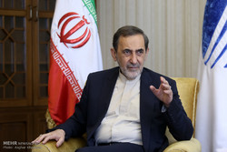 ولايتي: ايران تدعم سوريا والعراق امام خطط تجزئتهما