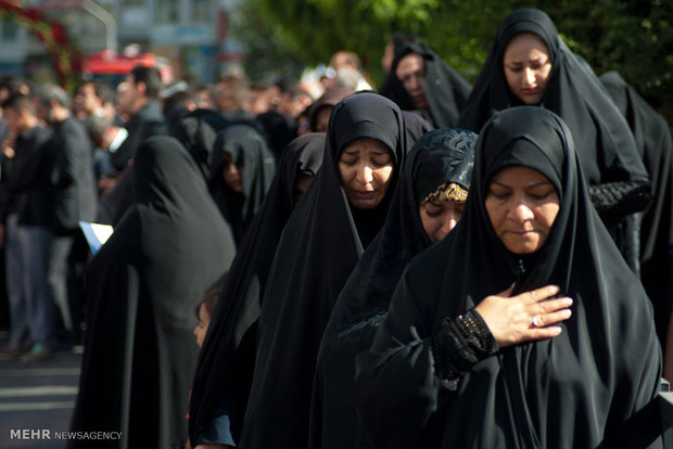 Kutsal türbeleri koruyan şehidin cenaze töreni