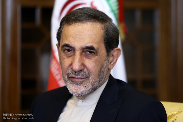 ولايتي: إيران ستتصدى لمحاولات من يريدون تقسيم المنطقة