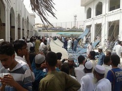 کراچی کی ایک مسجد میں مسلح افراد نے نمازیوں کو لوٹ لیا