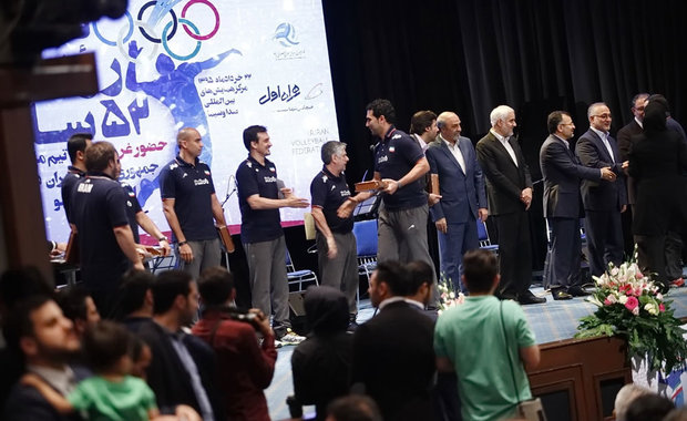 Iran volleyball team honored by Minister of Sports