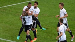 آلمان جام پانزدهم را با پیروزی مقابل اوکراین آغاز کرد