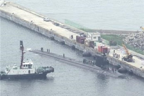 US N-powered submarine arrives in Busan port