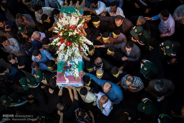 مراسم تشیع پیکر مطهر شهید مدافع حرم عباس دانشگر در سمنان