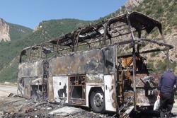 اتوبوس «مشهد – گنبد» در آتش سوخت/ خسارتی به مسافران وارد نشد