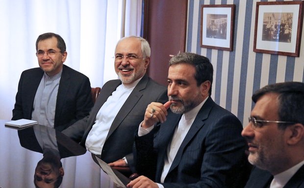 Zarif, Kerry meet in Oslo