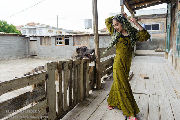 Iranian Turkmen women