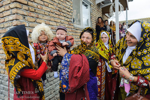 Iranian Turkmen women