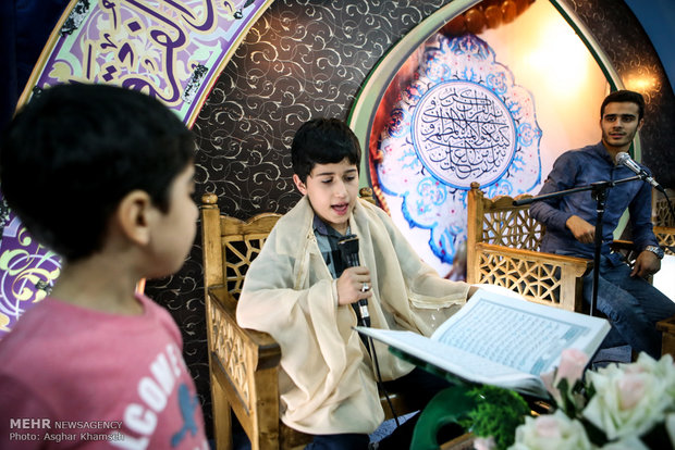 أطفال بصحبة القرآن الكريم في رمضان