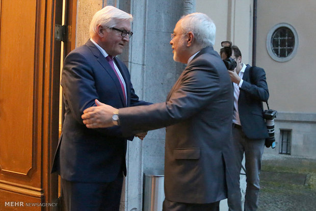 Zarif meets German counterpart in Berlin