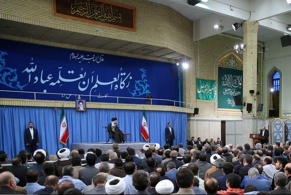 Öğrenci ve üniversite her zaman devrime bağlı olmalı Öğrenci ve üniversite her zaman devrime bağlı olmalı