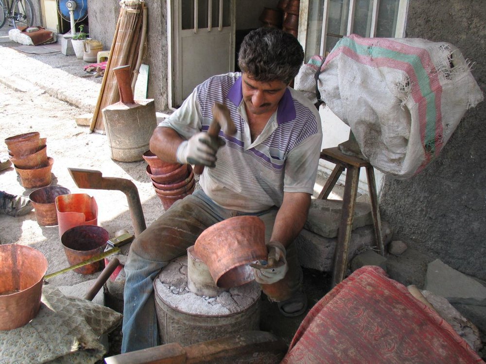 بیش از هزار هنرمند دارای شناسه صنایع دستی در زنجان فعالیت می‌کنند