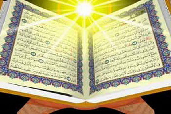 فضیلت تلاوت قرآن در ماه رمضان/ قرآن راه حق و باطل را روشن می کند