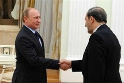 مسؤول برلماني: محادثات "ولايتي" و"بوتين" كانت بطلب من "روحاني" لقائد الثورة