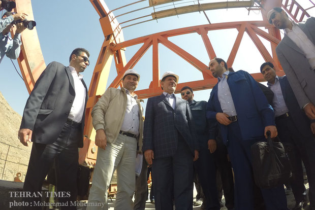 Jahangiri visits Tehran-Shomal freeway 