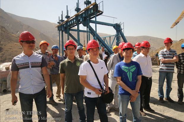 Jahangiri visits Tehran-Shomal freeway 