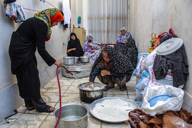 10 tons of Ash Reshteh to serve fast people