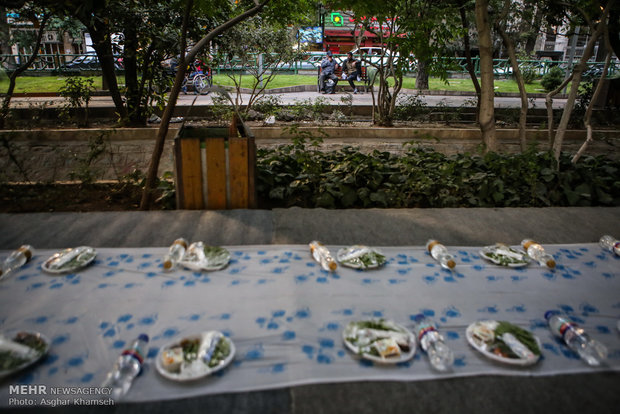 Biggest Iftar ceremony in Tehran