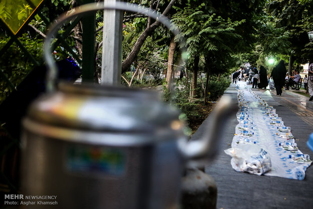 Biggest Iftar ceremony in Tehran