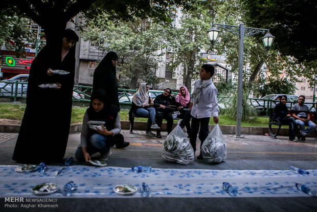 Biggest Iftar ceremony in Tehran