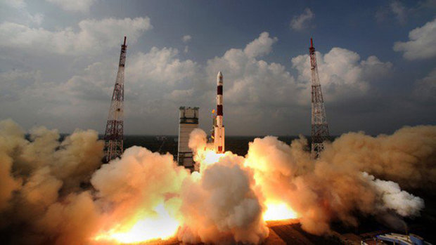 الهند تطلق 20 قمرا اصطناعيا بصاروخ واحد