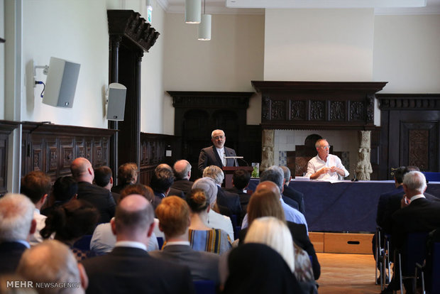 Zarif addresses Clingendael Institute in Netherlands