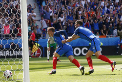 فرانسه مقابل ایسلند به برتری پرگل رسید/ خروس‌ها به آلمان رسیدند