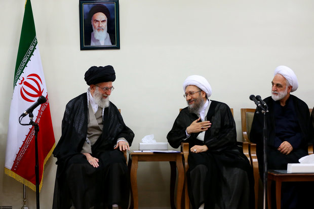 Leader receives Judiciary head and officials