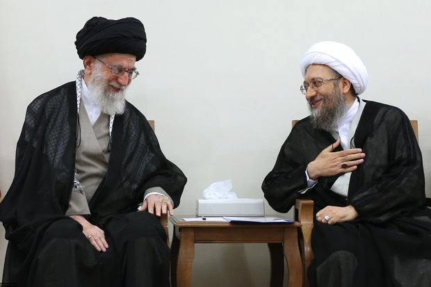 Leader receives Judiciary head and officials