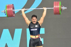 «رضا بیرالوند» قهرمان لرستانی وزنه‌برداری جهان تجلیل شد