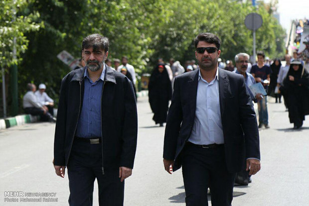 Iranian officials march on al-Quds Day