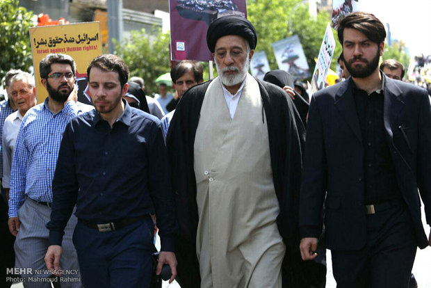 مشاركة آية الله هاشمي رفسنجاني في مسيرة يوم القدس العالمي