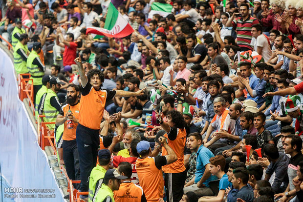 حاشیه دیدار تیم های ملی والیبال ایران و صربستان
