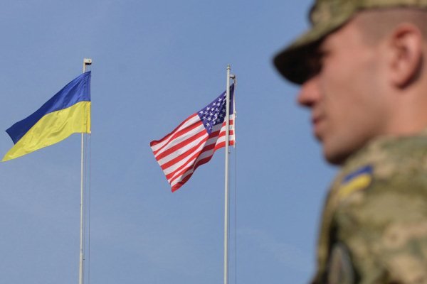 چند درصد از کمک های مالی آمریکا به اوکراین به کی یف می رسد؟