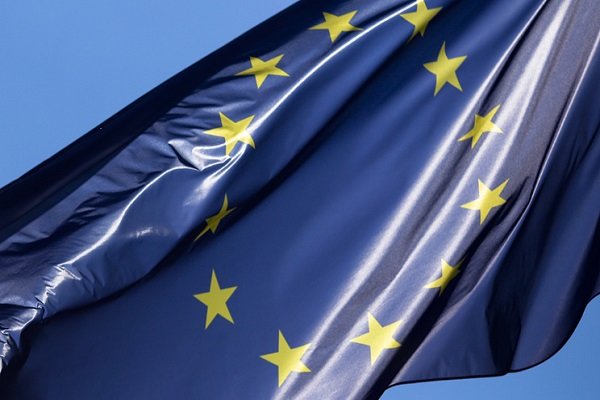 کمیسیون اروپا کمک مالی برای مبارزه با تروریسم را بررسی می کند