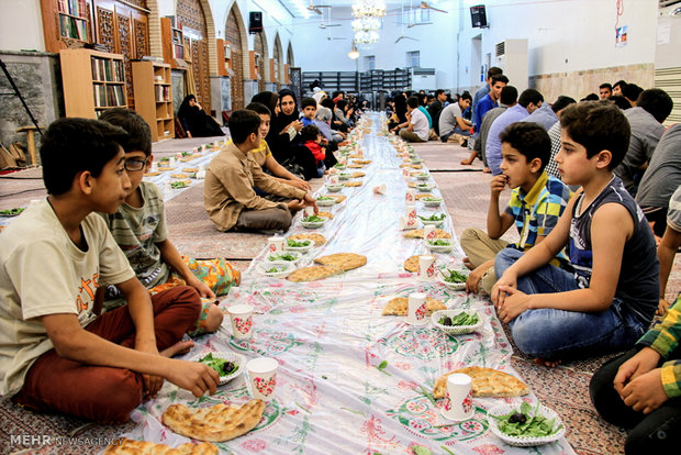 مراسم ضیافت افطاری ایتام کمیته امداد استان گلستان